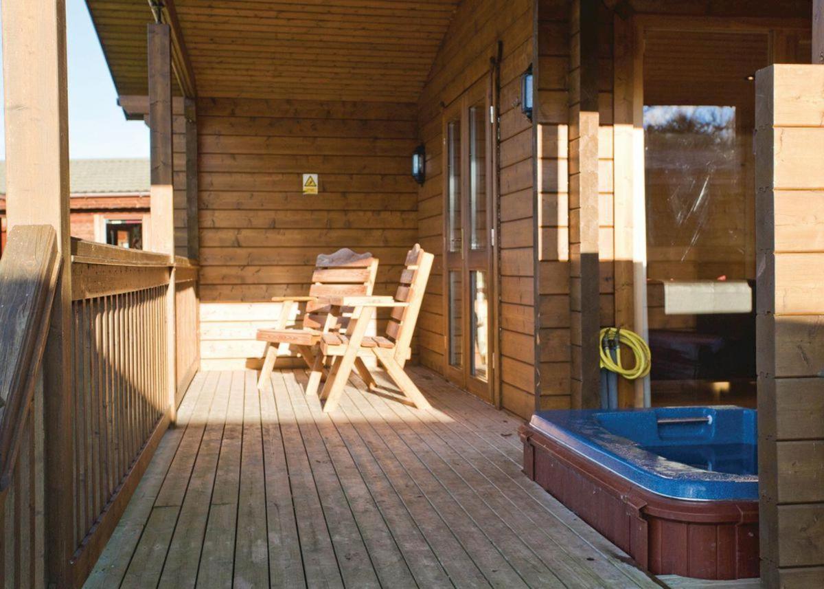 Dacre Lakeside Park Hotel Brandesburton Exterior foto